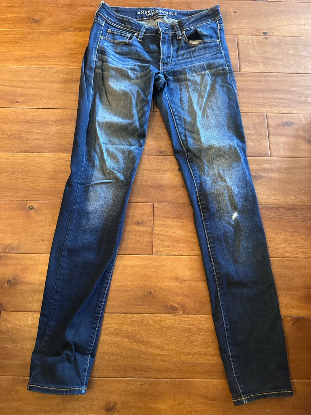 American Eagle Outfitters women’s Skinny Jeans in Dark Blue Wash